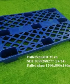 Sản phẩm palletnhuahcm pallet nhua 1200x800x140mm mau xanh 10 247x296 — Công Ty TNHH Pallet Nhựa HCM — MST 0316492541