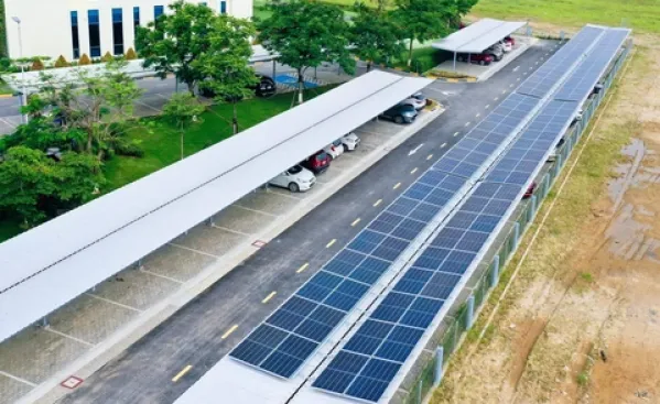 Sản phẩm he thong dien mat troi ap mai cho doanh nghiep vua va nho 1746933306.webp — Thiết Bị Năng Lượng Mặt Trời One Solar - Công Ty Cổ Phần One Solar — MST 0316549847