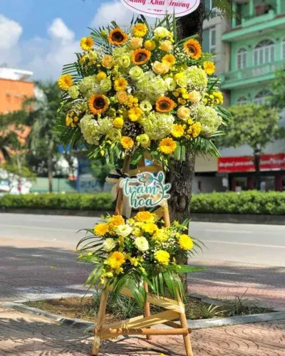 Sản phẩm ke hoa khai truong kt 105 400x500 — Công Ty TNHH Trạm Hoa — MST 0316645004