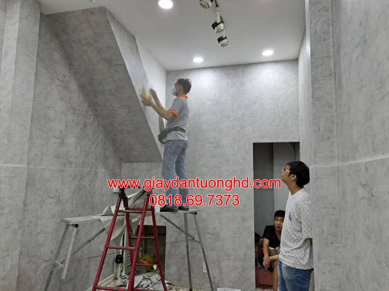 Sản phẩm Thi cong giay dan tuong 1 107.jpg — Giấy Dán Tường HD - Công Ty TNHH MTV Giấy Dán Tường HD — MST 0316795835