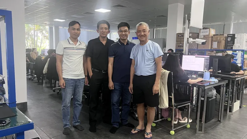 Sản phẩm may ban mau hhc114856688162 — Công Ty TNHH Công Nghệ Tầm Nhìn HHC — MST 0316802627