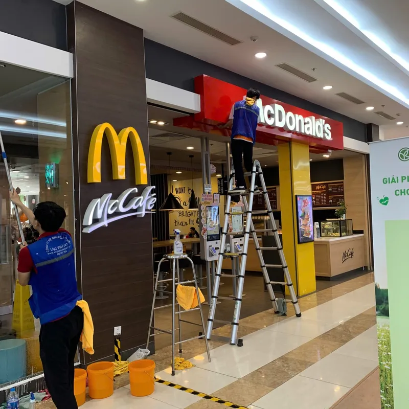 Sản phẩm z6360438618572_f9b2375ab0cf6198084ad55672b7c229 — Vệ Sinh Lộc Phát 247 - Công Ty TNHH Thương Mại Dịch Vụ Lộc Phát 247 — MST 0316812488