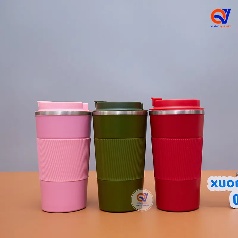 Sản phẩm ly giu nhiet dai cao su chong truot 510ml — Xưởng Quà Việt - Công Ty TNHH Sản Xuất Và Kinh Doanh Sáng Tạo Việt — MST 0316830416