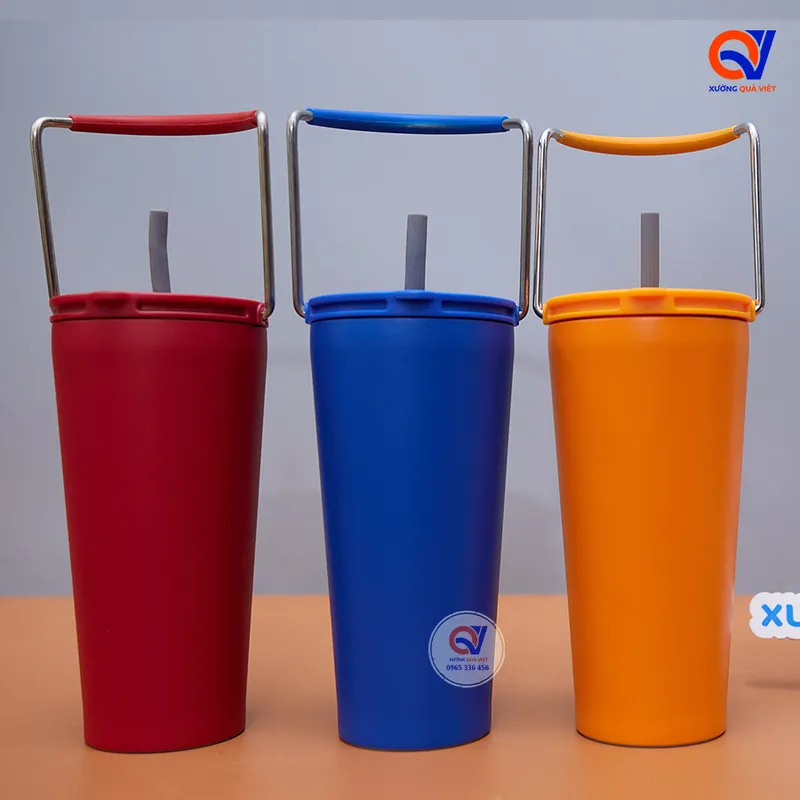 Sản phẩm ly giu nhiet inox co quai xach — Xưởng Quà Việt - Công Ty TNHH Sản Xuất Và Kinh Doanh Sáng Tạo Việt — MST 0316830416