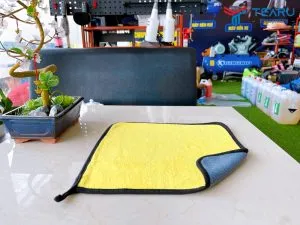 Sản phẩm khan lau xe 2 lop 30x30cm 300x225 — Công Ty Cổ Phần Thiết Bị Tearu Việt Nam — MST 0316859574
