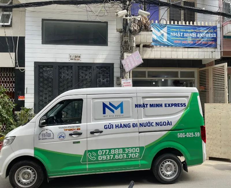 Sản phẩm anh xe trung chuyen hang hoa — Công Ty TNHH Chuyển Phát Nhanh Quốc Tế Nhật Minh Express — MST 0316916705