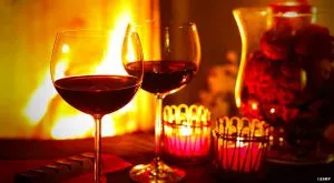 Sản phẩm xl_16348_Red glasses wine TP 300x165 — Rượu Wine Valley - Công Ty TNHH Đầu Tư Xuất Nhập Khẩu Wine Valley — MST 0316932432