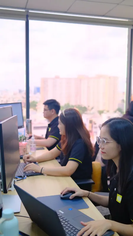 Sản phẩm build ur team — Công ty TNHH E-Guardian Vietnam Co., Ltd — MST 0316935144