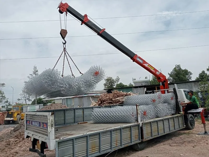 Sản phẩm giao luoi b40 vqk — Thép Vương Quân Khôi - Công Ty Tôn Thép Vương Quân Khôi — MST 0316947693