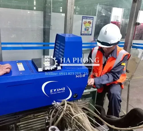 Sản phẩm May phun keo Valco Melton 6 — Băng Tải Hà Phong - Công Ty TNHH Thiết Bị Công Nghiệp Hà Phong — MST 0317082097