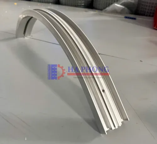 Sản phẩm co cong ngang w295 90 r500 5 — Băng Tải Hà Phong - Công Ty TNHH Thiết Bị Công Nghiệp Hà Phong — MST 0317082097