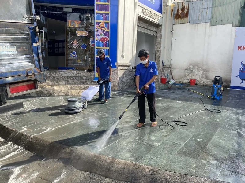 Sản phẩm z4830662520373_a1a57f6403a1c5e5c3c3d910a9dee0e4 — Vệ Sinh Công Nghiệp Hoàng Việt SG - Công Ty TNHH Thương Mại Dịch Vụ Phát Triển
Hoàng Việt SG — MST 0317108771