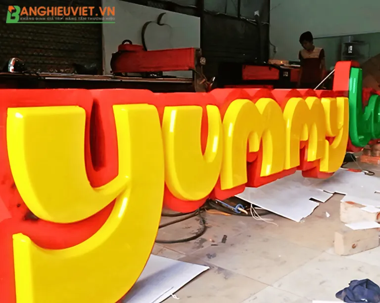 Sản phẩm BANG HIEU VIET Lam Bang Hieu Mica Dep Chuyen Nghiep Bao Gia Re Tai TPHCM 768x614 — Công Ty TNHH Thiết Kế Thi Công Bảng Hiệu Việt — MST 0317115095
