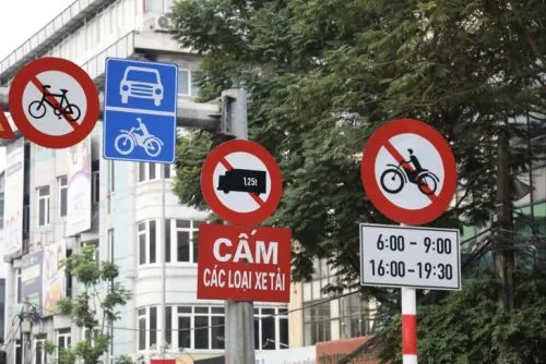 Sản phẩm bien bao giao thong cam xe may p 104 2 500x500 — Công Ty TNHH Thương Mại Dịch Vụ Mỹ Anh Safety — MST 0317179885