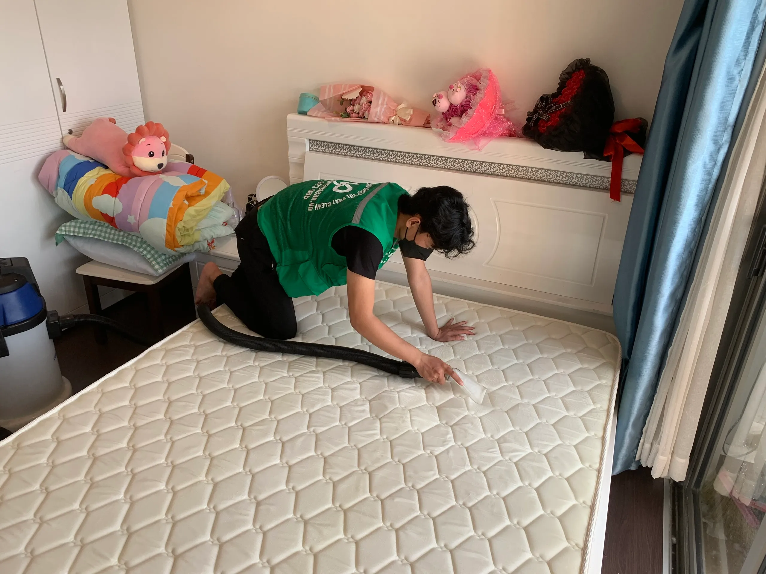 Sản phẩm dich vu giat nem gia re 1 — Công Ty TNHH Thương Mại Dịch Vụ Việt Phát Clean — MST 0317248458
