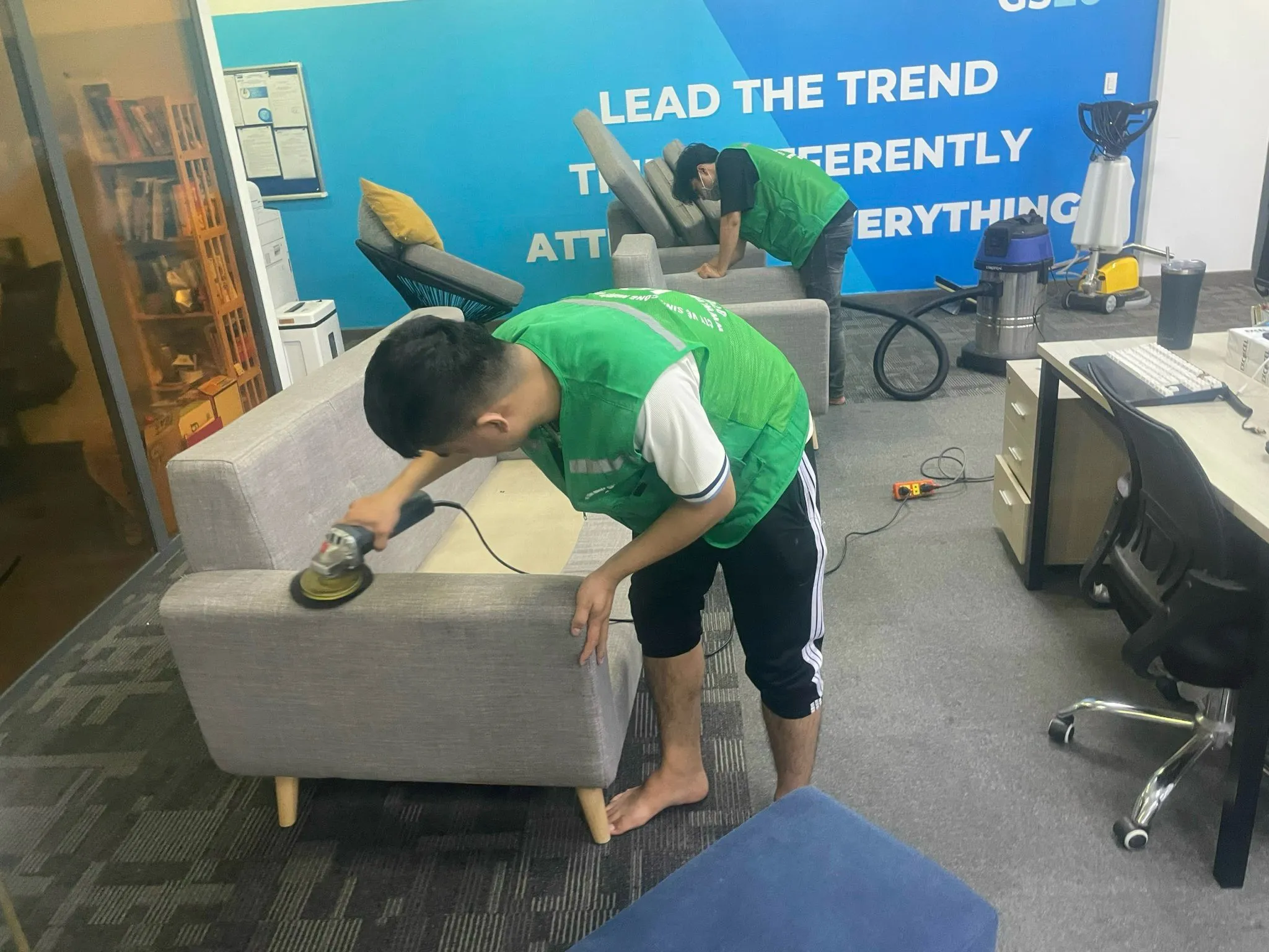 Sản phẩm giat ghe sofa 19 — Công Ty TNHH Thương Mại Dịch Vụ Việt Phát Clean — MST 0317248458