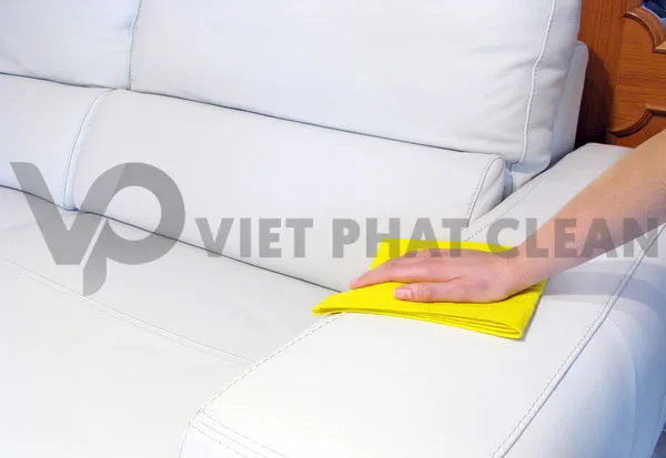 Sản phẩm ve sinh sofa — Công Ty TNHH Thương Mại Dịch Vụ Việt Phát Clean — MST 0317248458