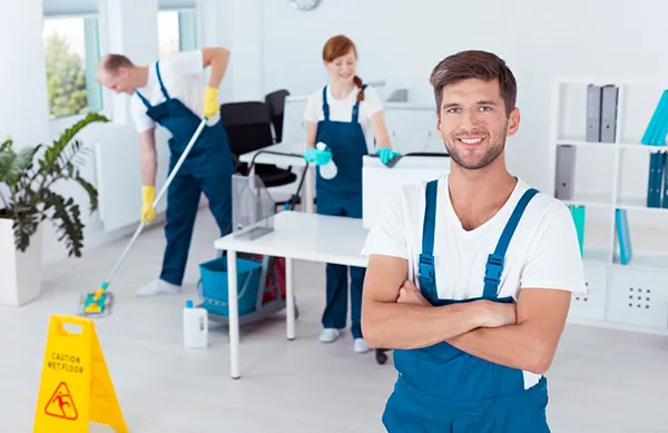 Sản phẩm ve sinh chi phi hop ly — Công Ty TNHH Thương Mại & Dịch Vụ Hi Clean — MST 0317362263