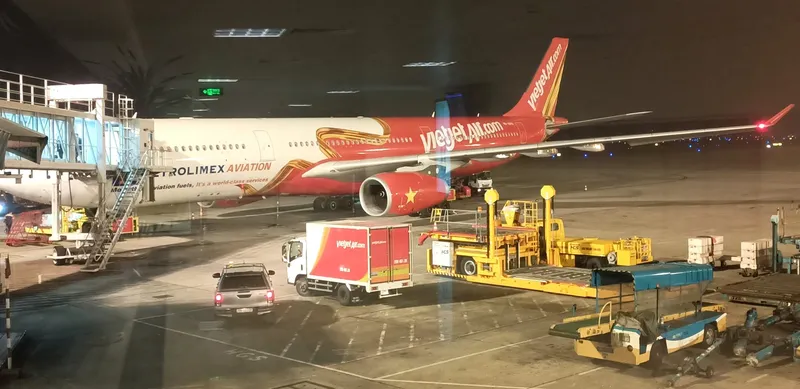 Sản phẩm MAY BAY VJ IMG20240305190351 scaled — VietAviation Cargo - Công Ty TNHH Vận Tải Hậu Cần Hàng Không Việt — MST 0317453312