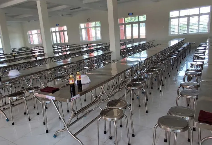 Sản phẩm tai sao ghe dau inox hay bi bung moi han 9516 — Công Ty TNHH Sản Xuất Thiết Bị Inox Nguyễn Hoàng — MST 0317501365