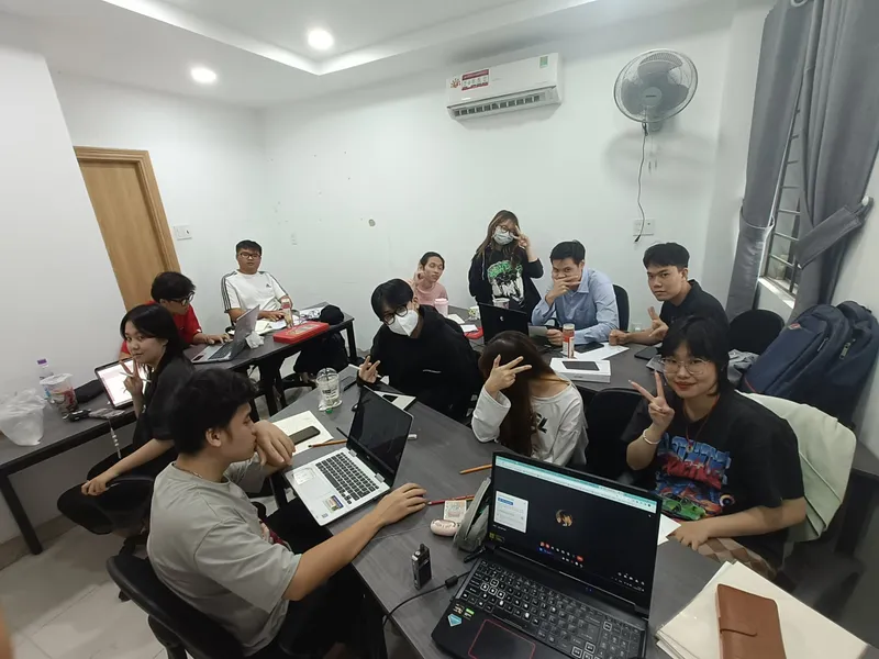 Sản phẩm z4430488395239_096648b9c53d79522e1a534b4a4783a3 — Công Ty TNHH AVTALENT — MST 0317505962