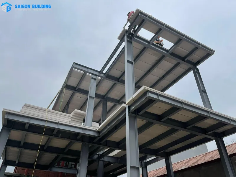 Sản phẩm thi cong nha thep tien che 4 tang tai tphcm (5) — Xây Dựng Saigon Building - Công Ty TNHH Xây Dựng Saigon Building — MST 0317555233