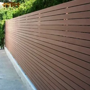 Sản phẩm Hàng_rào_gỗ — Công Ty TNHH Thương Mại Vật Liệu Phúc Thịnh — MST 0317598967