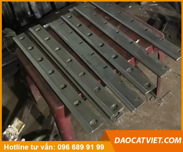 Sản phẩm 25 — Dao Cắt Công Nghiệp Việt - Công Ty THHH Dao Cắt Công Nghiệp Việt — MST 0317648745