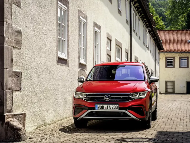Sản phẩm newtiguan16 — Công Ty Cổ Phần VW Tân Thuận — MST 0317906770