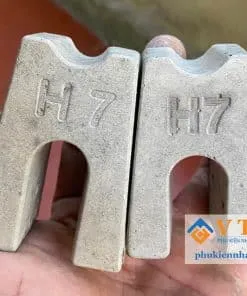 Sản phẩm con ke be tong h7 2 247x296 — Công Ty TNHH Kinh Doanh Vật Liệu Xây Dựng Vạn Thành Công — MST 0318201396