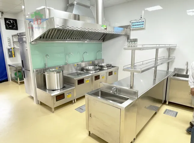 Nhà máy Bếp Công Nghiệp Bình Hiệp Phú - Công Ty TNHH Sản Xuất Và Thương Mại Bình Hiệp
Phú #1735882502 — MST 0318246340