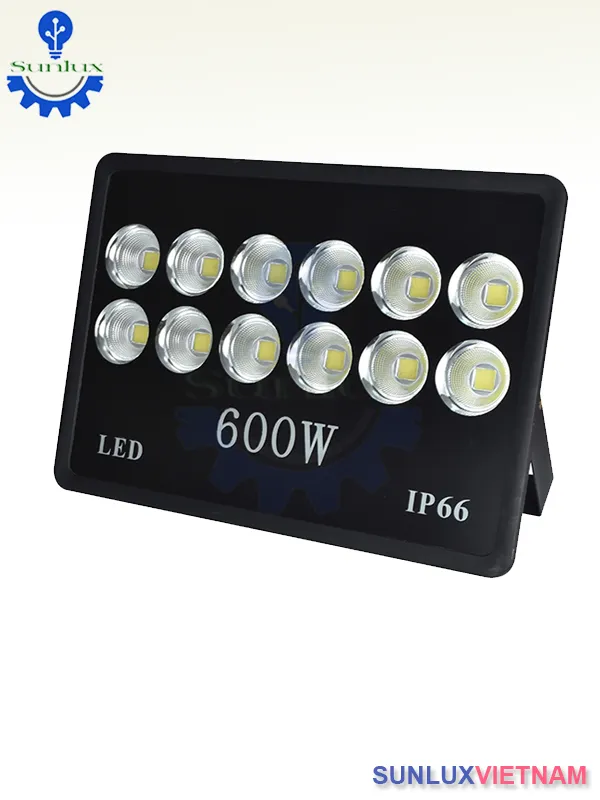Sản phẩm den pha led PP04 — Công Ty TNHH Cơ Khí Điện Chiếu Sáng SUNLUX Việt Nam — MST 0318280461