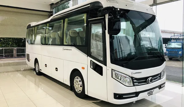 Sản phẩm thue xe 29 cho theo thang co tai xe voi nhieu uu dai hap dan 3 — Công Ty TNHH Dịch Vụ Vận Tải Hành Khách Lâm Gia Bảo — MST 0318345126