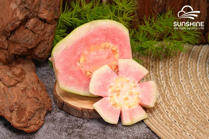 Sản phẩm Gallery_Guava_red_5 — Công Ty TNHH Thương Mại Xuất Nhập Khẩu Sunshine Group — MST 0318382174