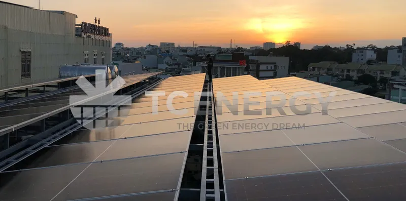 Sản phẩm Tam pin Longi 640W Hi moX10 2 mat kinh — Công Ty TNHH Thương Mại Dịch Vụ TC Việt Nam — MST 0318462380