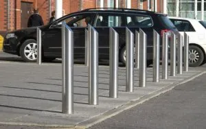 Sản phẩm steel bollard maintenance tips 300x188 — Kết Cấu Thép Newinds - Công Ty Cổ Phần Newinds — MST 0318478990