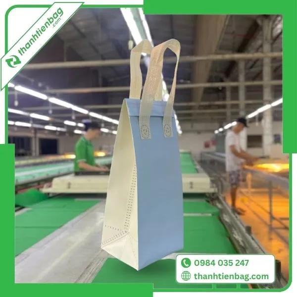 Sản phẩm tui giu nhiet lanh mini 1 — Công Ty TNHH Dệt May Thành Tiến — MST 0318636848