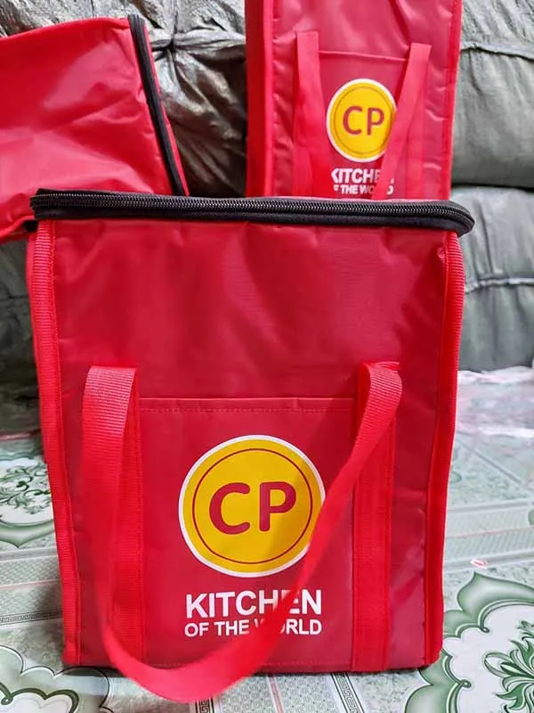Sản phẩm TÚI GIỮ NHIỆT CP MẶT TRƯỚC — Công Ty TNHH XNK May Balo Túi Xách Thiên Phú — MST 0318763677