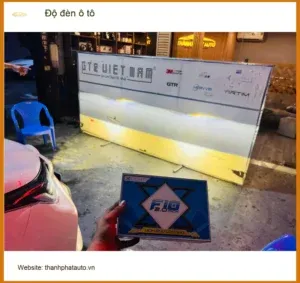 Sản phẩm do den o to 180626 hinh 1 ukh 300x283 — Công Ty TNHH Phụ Kiện Xe Hơi Thành Phát Auto — MST 0318866506