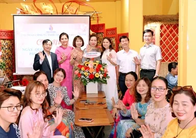 Sản phẩm chuc mung quoc te phu nu 8 3 va sinh nhat cbcnv quy i 2025 1741596493 — Công Ty TNHH Thương Mại Và Dịch Vụ Tổng Hợp Hòa Khánh — MST 0400124881