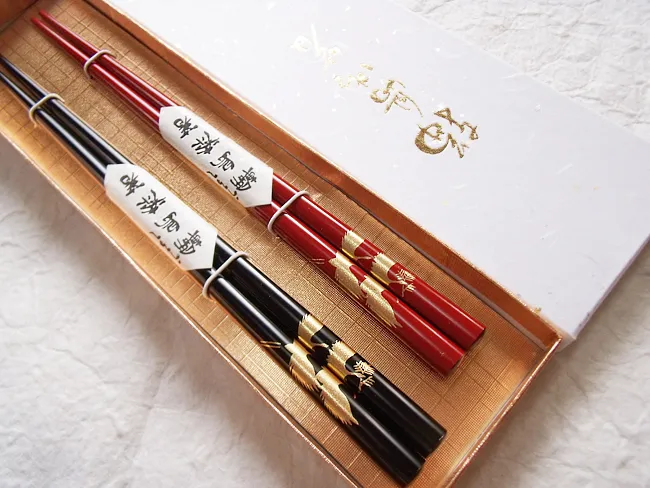 Sản phẩm hop giay dung dua — Công Ty Cổ Phần Gia Nguyễn — MST 0400540810