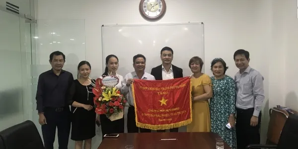 Sản phẩm ky niem 15 nam ngay thanh lap doanh nhan viet nam 11603349978946003001 — Xây Dựng VINADCO - Công Ty Cổ Phần Đầu Tư VINADCO — MST 0400553714