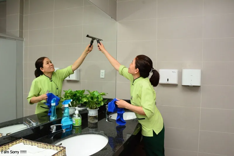 Sản phẩm 202407020028 cc nhan vien buong phong — Công Ty TNHH Thương Mại & Dịch Vụ Viethomecare — MST 0400676057
