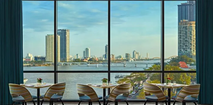 Sản phẩm THE BALCONY BAR_02 724x357 — Khách sạn Novotel Danang Premier Han River - Công Ty TNHH Mặt Trời Sông Hàn — MST 0401337219