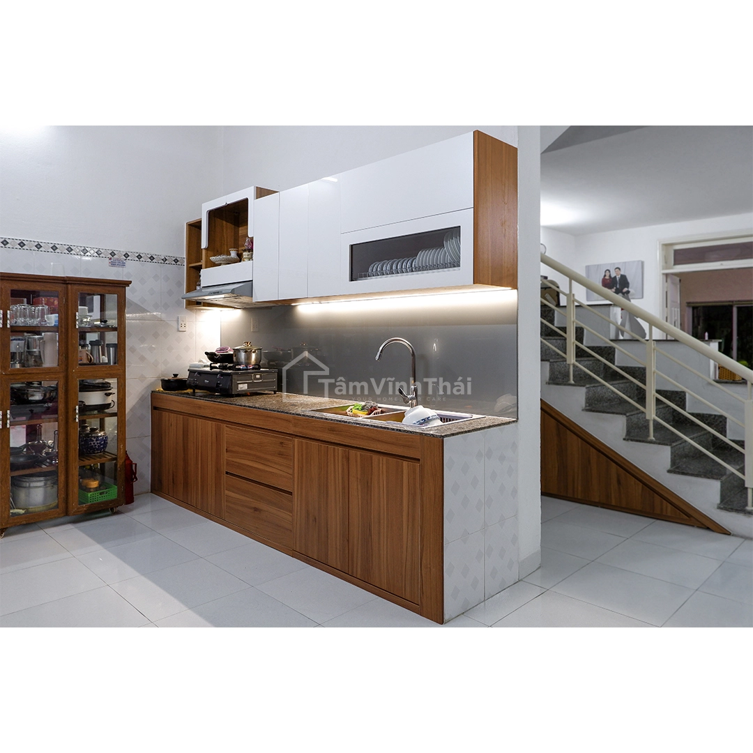 Sản phẩm Tủ bếp thẳng Melamine phối Acrylic TB001 Tâm Vĩnh Thái 01 — Nội Thất TVT - Công Ty TNHH MTV Tâm Vĩnh Thái — MST 0401503233