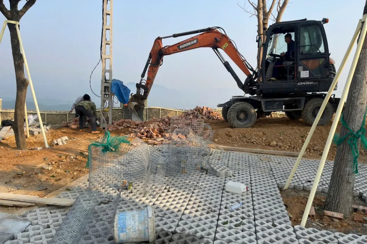 Sản phẩm thi cong gach thong gio 00 4 — Công Ty TNHH Dịch Vụ Gia Đình Đà Nẵng — MST 0401583207