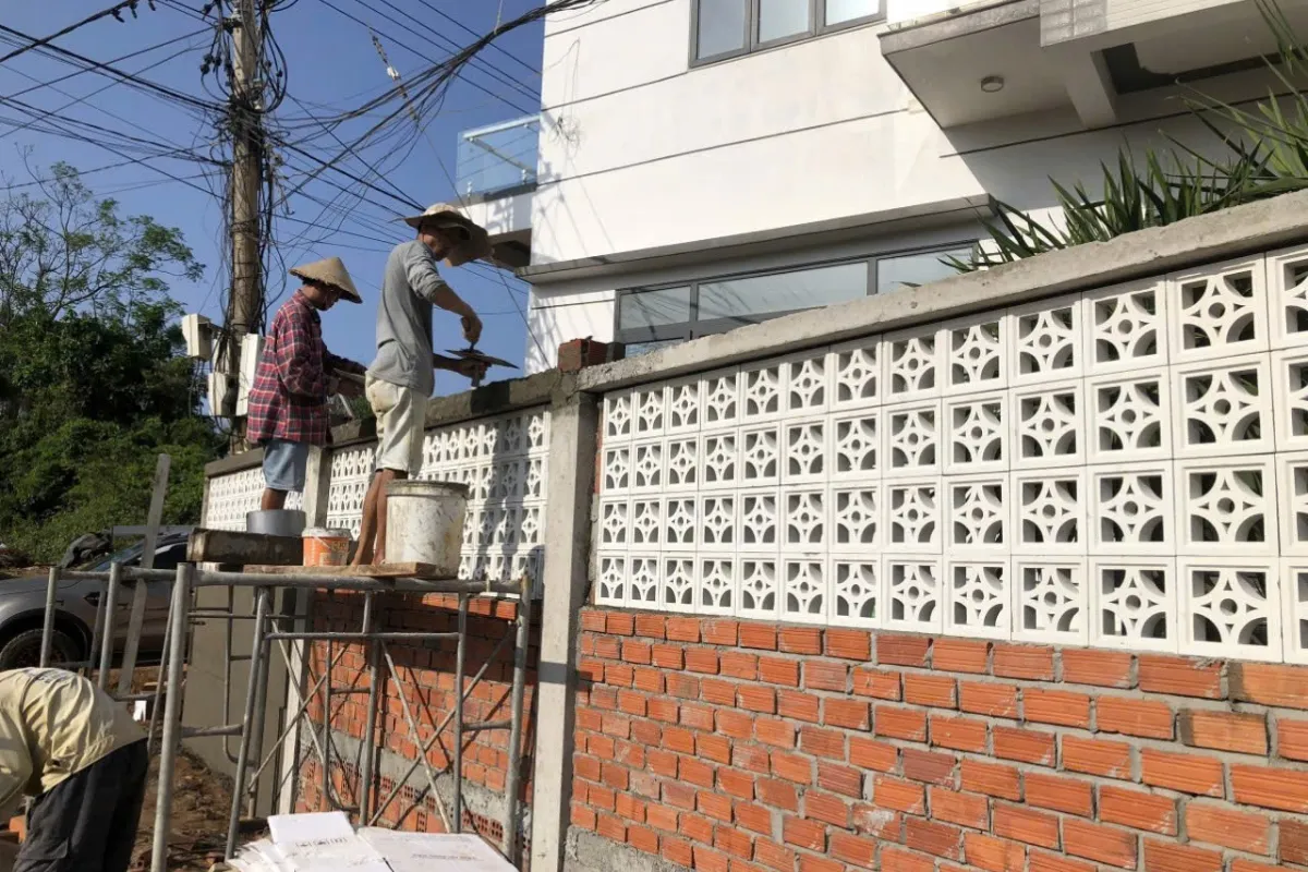 Sản phẩm thi cong gach thong gio 018 — Công Ty TNHH Dịch Vụ Gia Đình Đà Nẵng — MST 0401583207