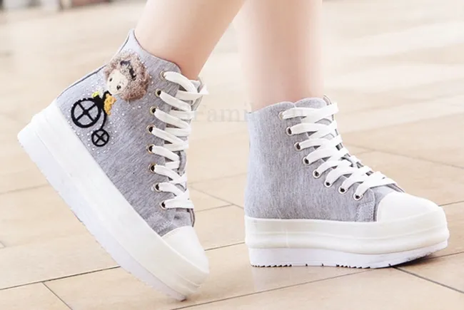 Sản phẩm slide_1434601291 — Giày Cát Tường CAT - Công Ty TNHH TM & DV Cát Tường CAT — MST 0401665442