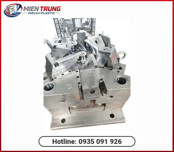 Sản phẩm khuon ep nhua 10a — Gia Công ép Nhựa - Công Ty TNHH Chế Tạo Máy Công Nghiệp Miền Trung — MST 0401800652