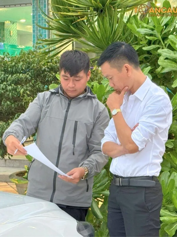 Sản phẩm giai thich cac dieu khoan hd thue xe — Công Ty TNHH Thương Mại Và Dịch Vụ Toàn Cầu Vàng — MST 0401827781